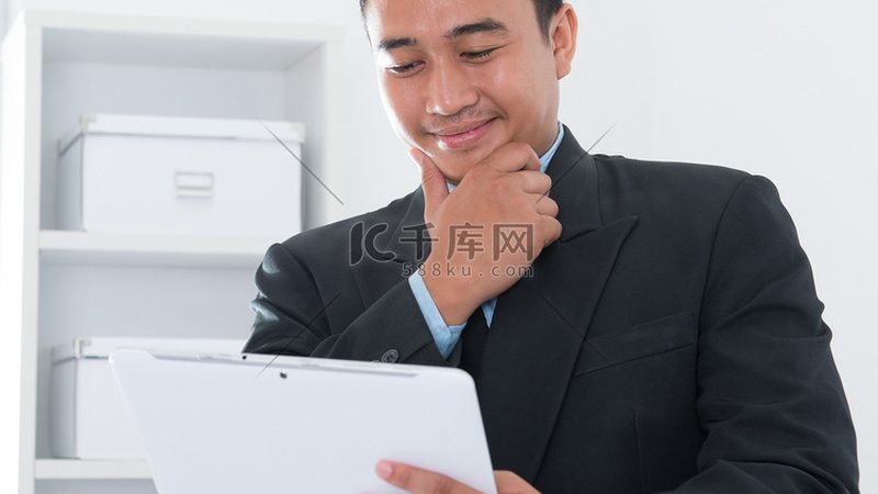 网店装修图片素材，如何选择性价比之选？**